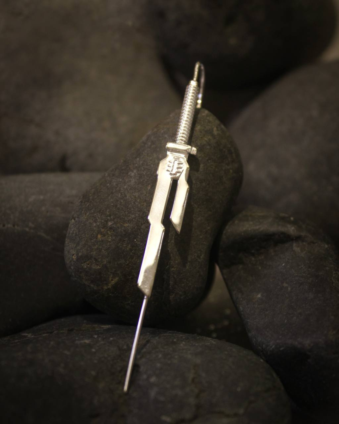 Inverted Spear of Heaven Ear Dagger